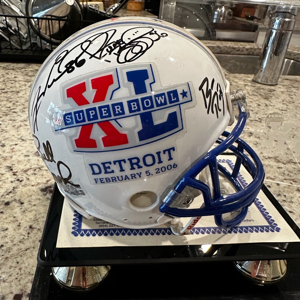 RARE STEELERS SIGNED AUTHENTIC SUPER BOWL XL MINI HELMET